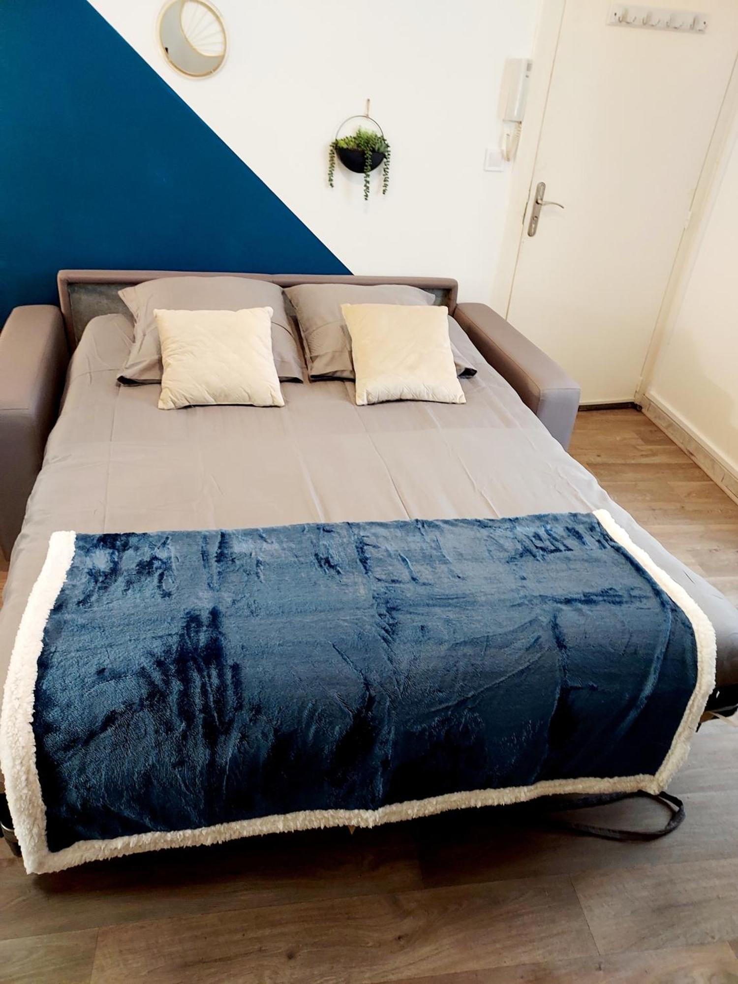 Studio B Aux Pieds Des Thermes Néris-les-Bains Kültér fotó