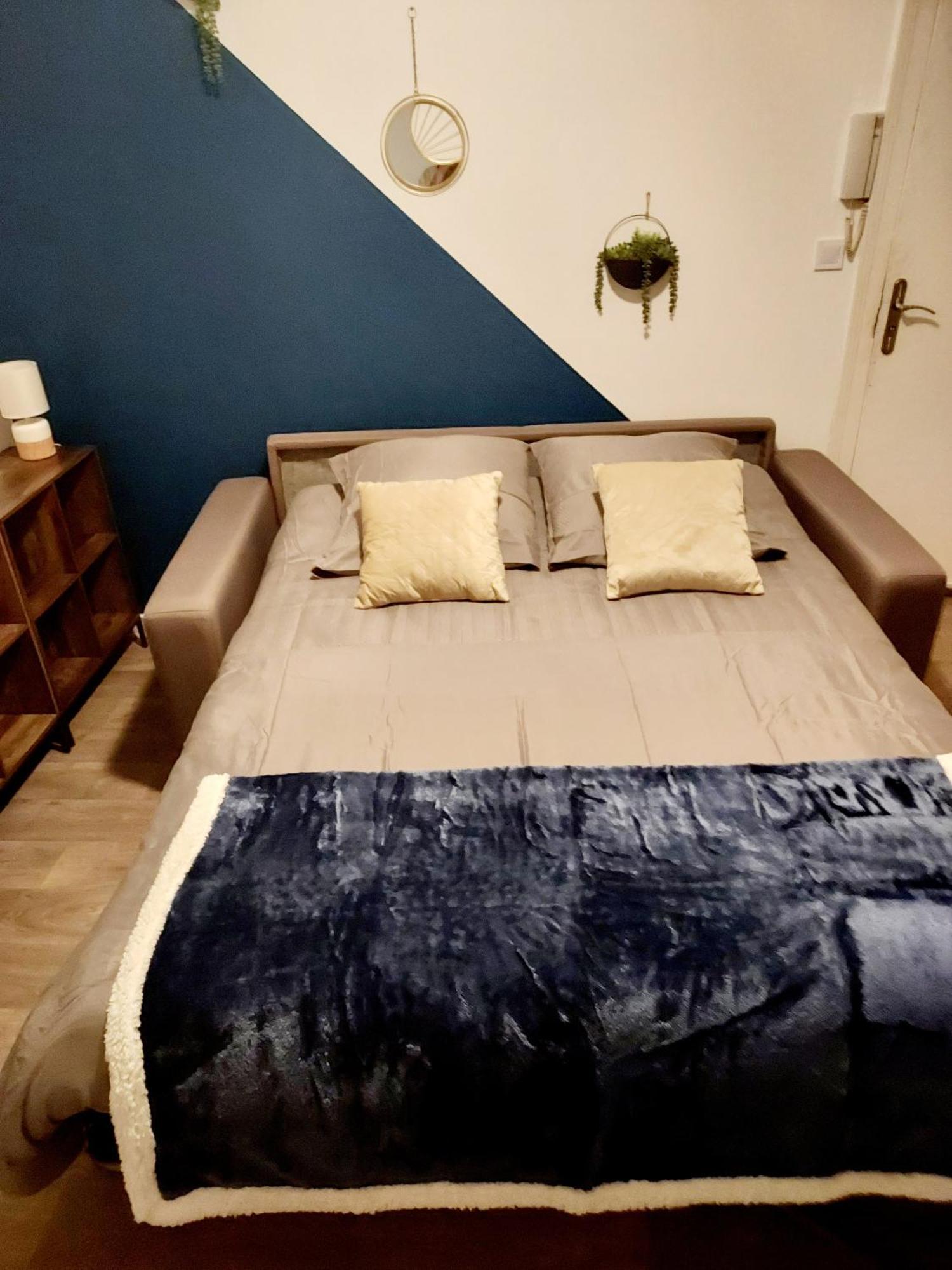 Studio B Aux Pieds Des Thermes Néris-les-Bains Kültér fotó
