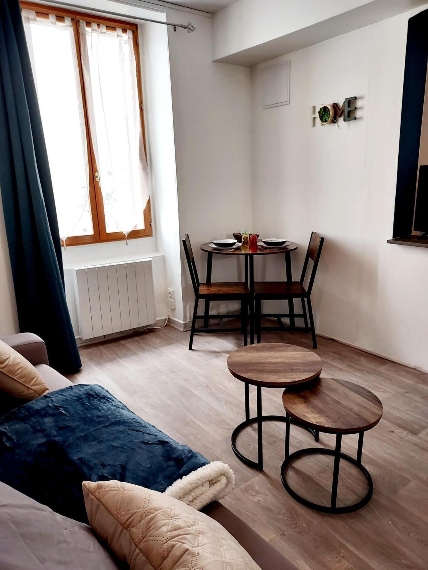 Studio B Aux Pieds Des Thermes Néris-les-Bains Kültér fotó